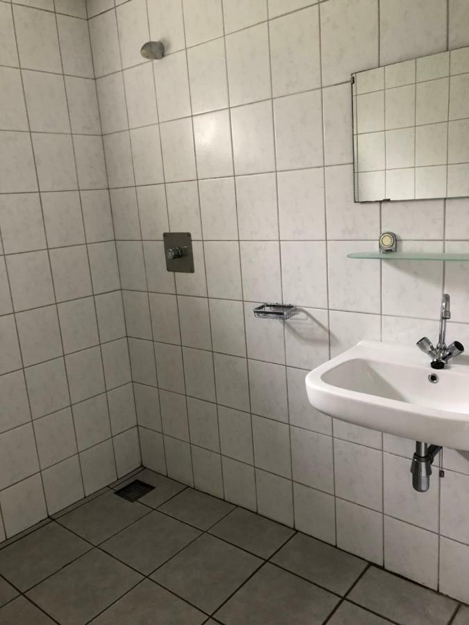 Trekkershut/Kampeerhut Hotel Hulst Bagian luar foto